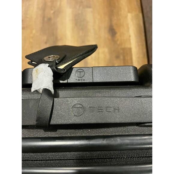 TUMI T-Tech International Carry-On Hard Case Luggage Black 4 Wheels Spinner 22” - Picture 9 of 12
